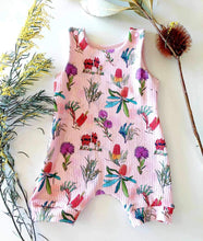 Load image into Gallery viewer, ROUND 39 - Exclusive Floral Fever on Peach RIBBING